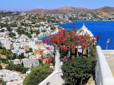 Pohled na hlavní městečko ostrova Agia Marina. Ostrov Leros. 